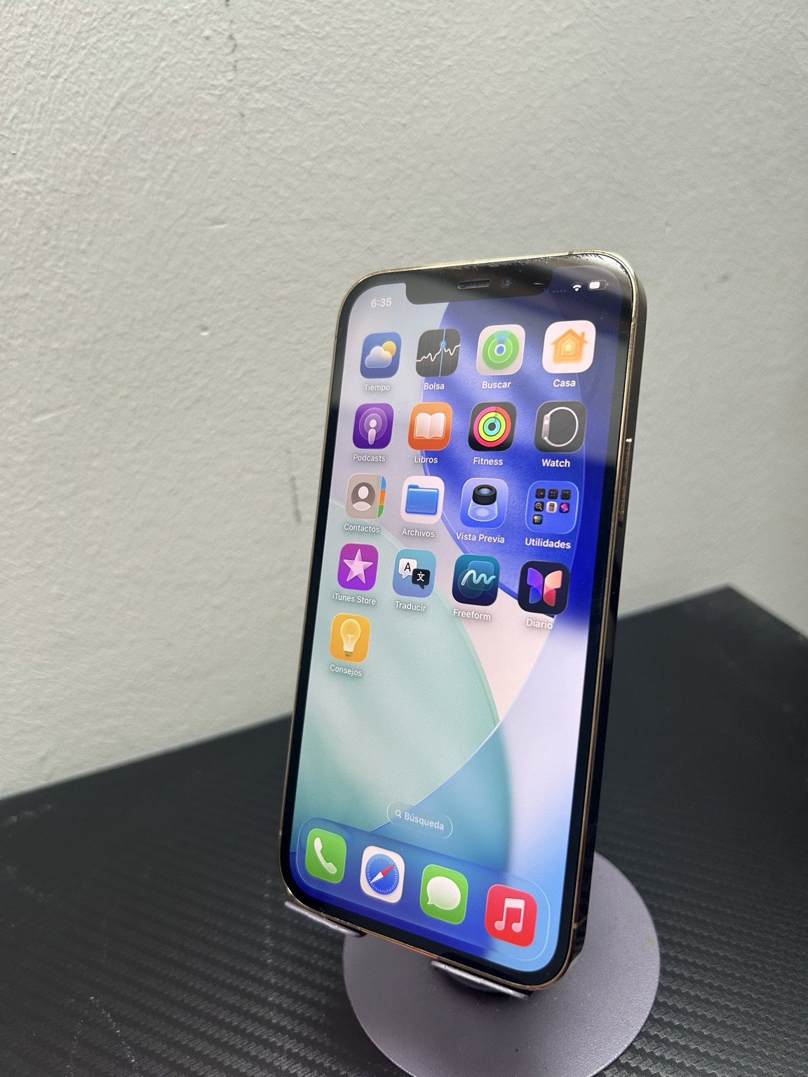 iPhone 12 Pro · 128 GB · Oro - Imagen 2