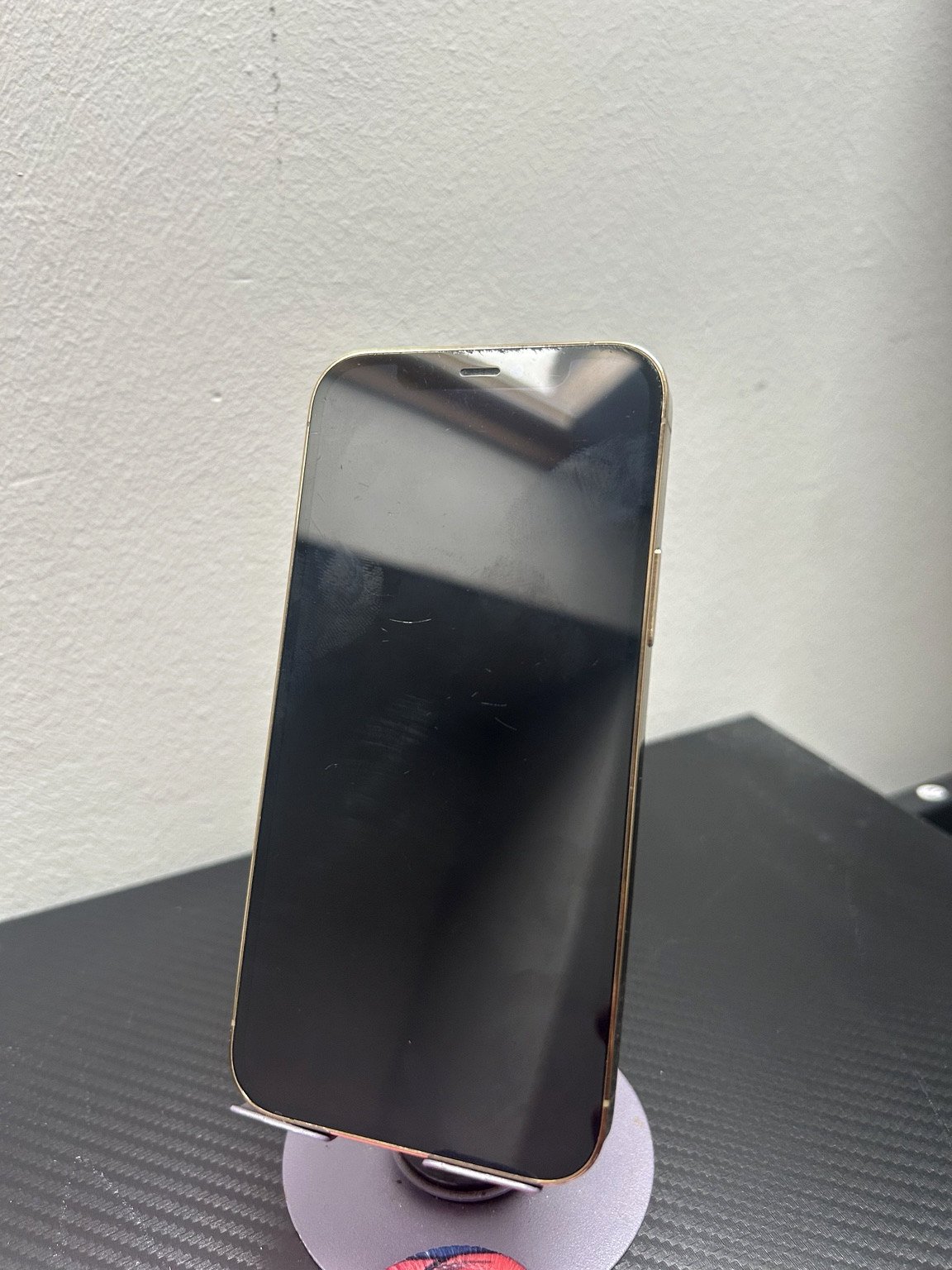iPhone 12 Pro · 128 GB · Oro - Imagen 3